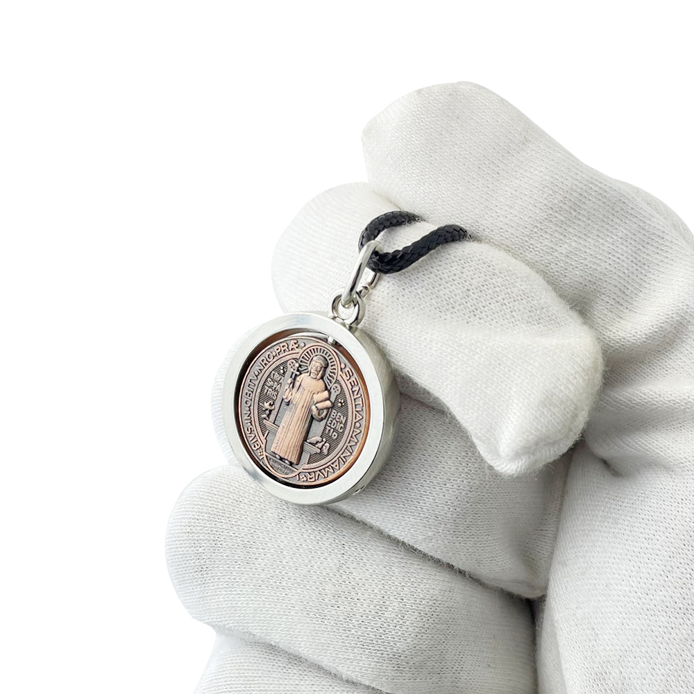 Jewelry & Watches Ltd - Kalung Medali Santo Benediktus Baru, Liontin